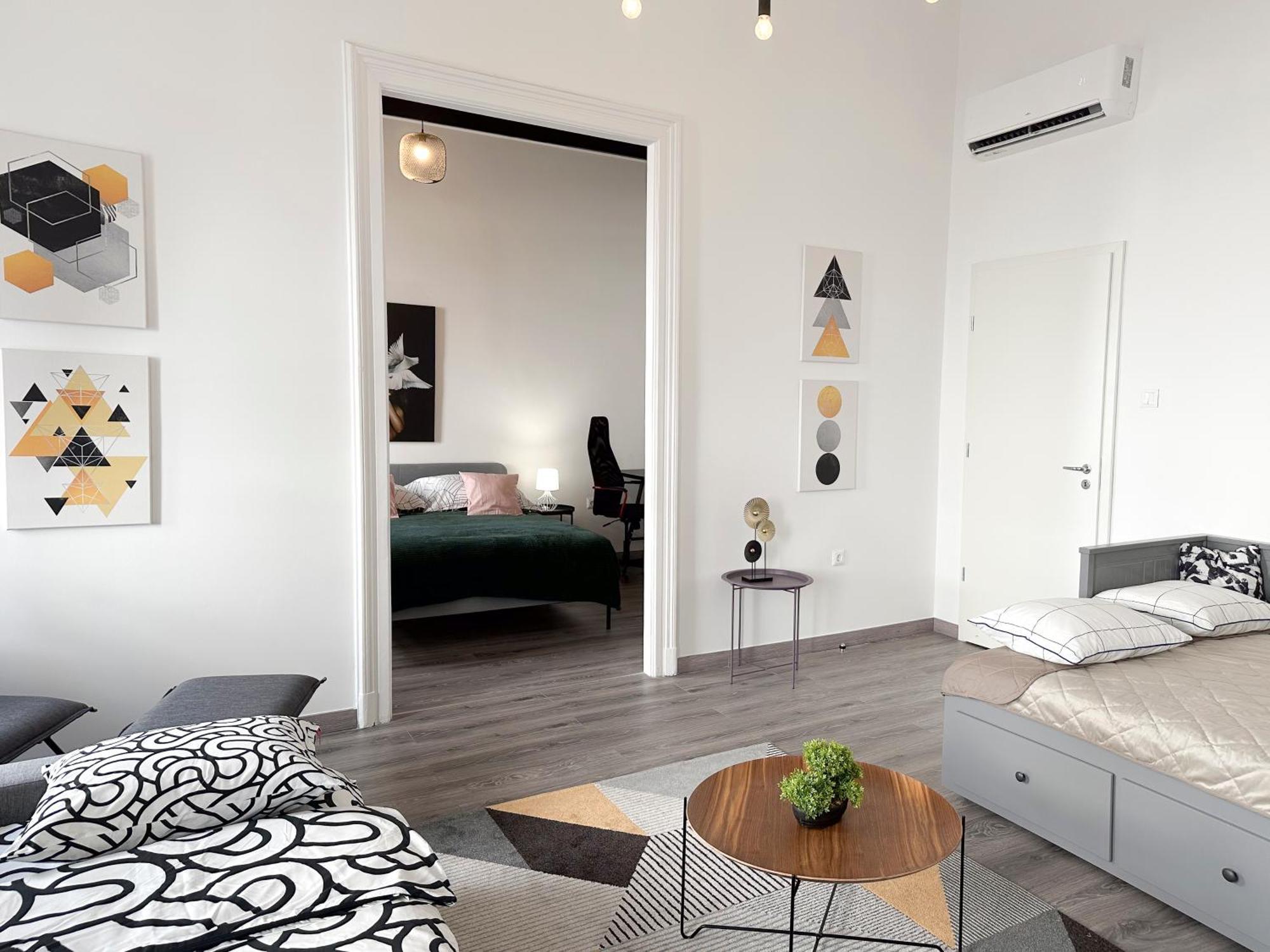 R&R Central Apartment บูดาเปสต์ ภายนอก รูปภาพ