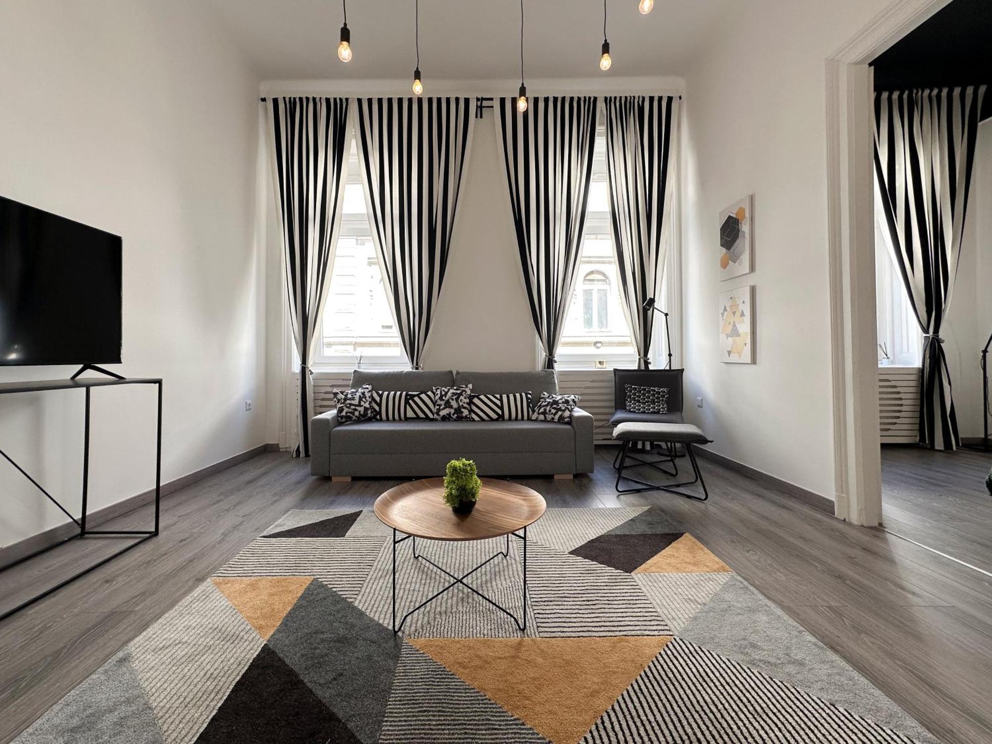 R&R Central Apartment บูดาเปสต์ ภายนอก รูปภาพ