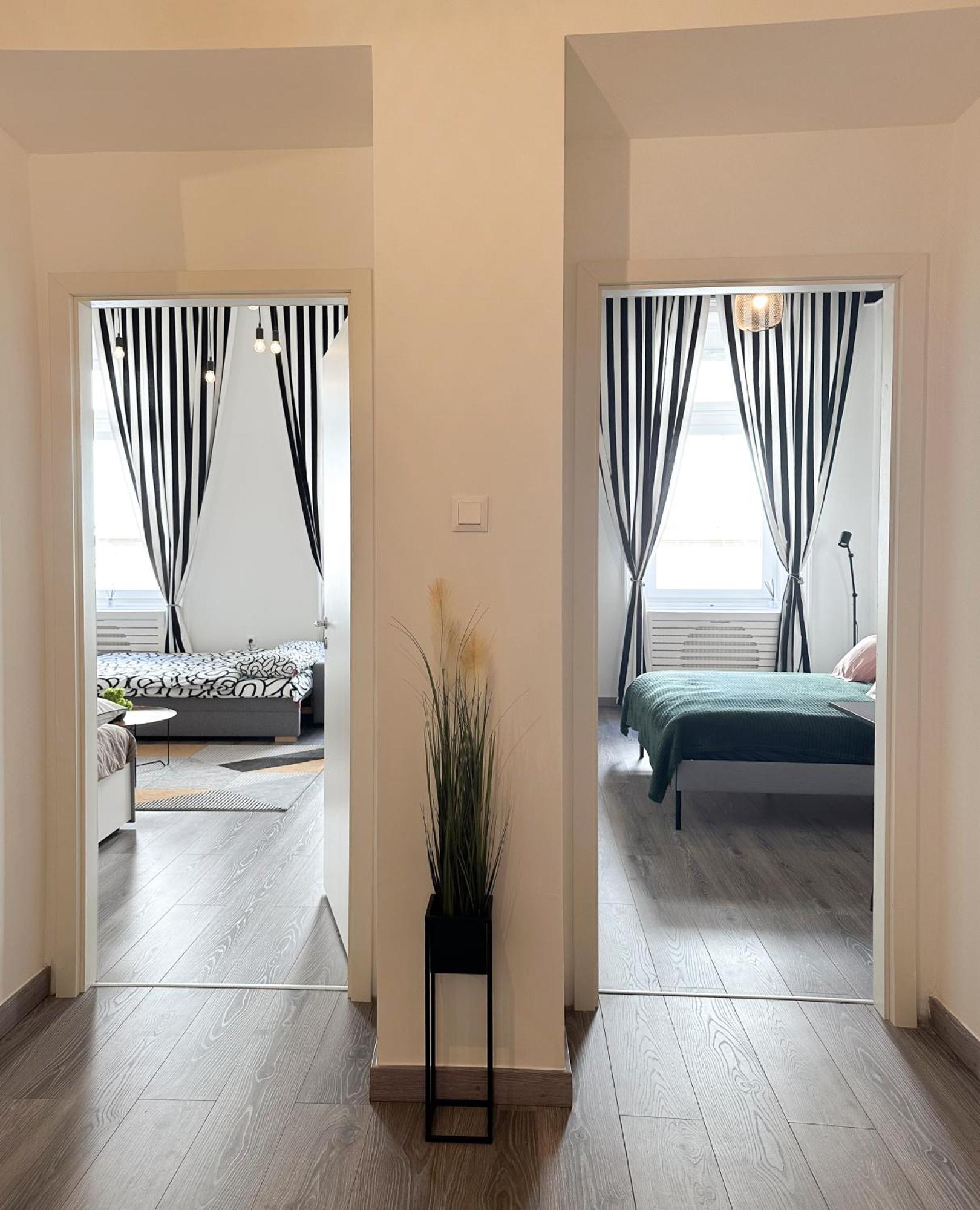 R&R Central Apartment บูดาเปสต์ ภายนอก รูปภาพ